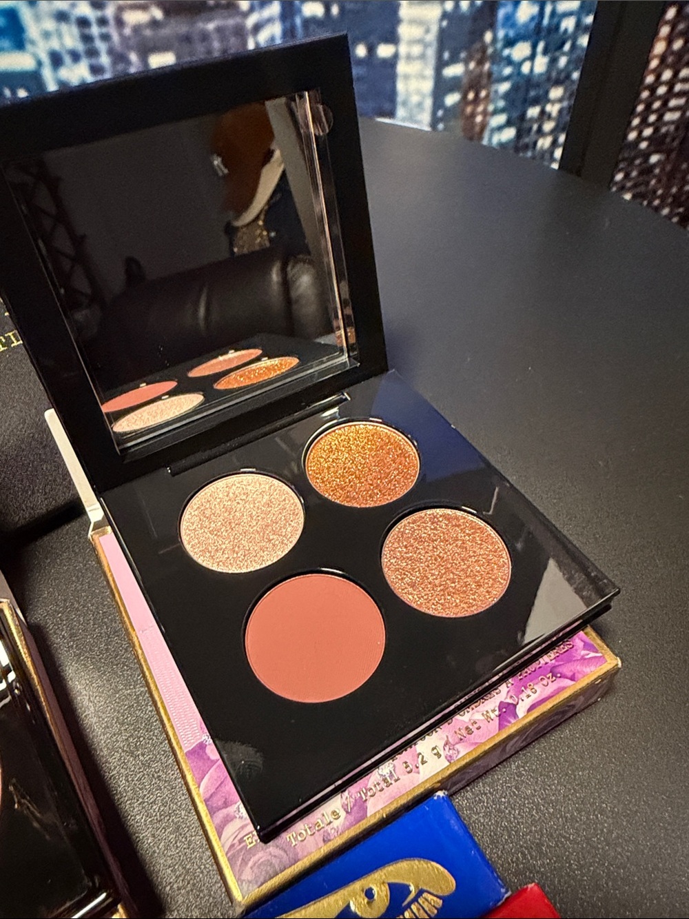 Pat McGrath Peach Pink Blush & Warm Eyeshadow Palette with Gold-Stamped Pouch - Picture 5 of 7